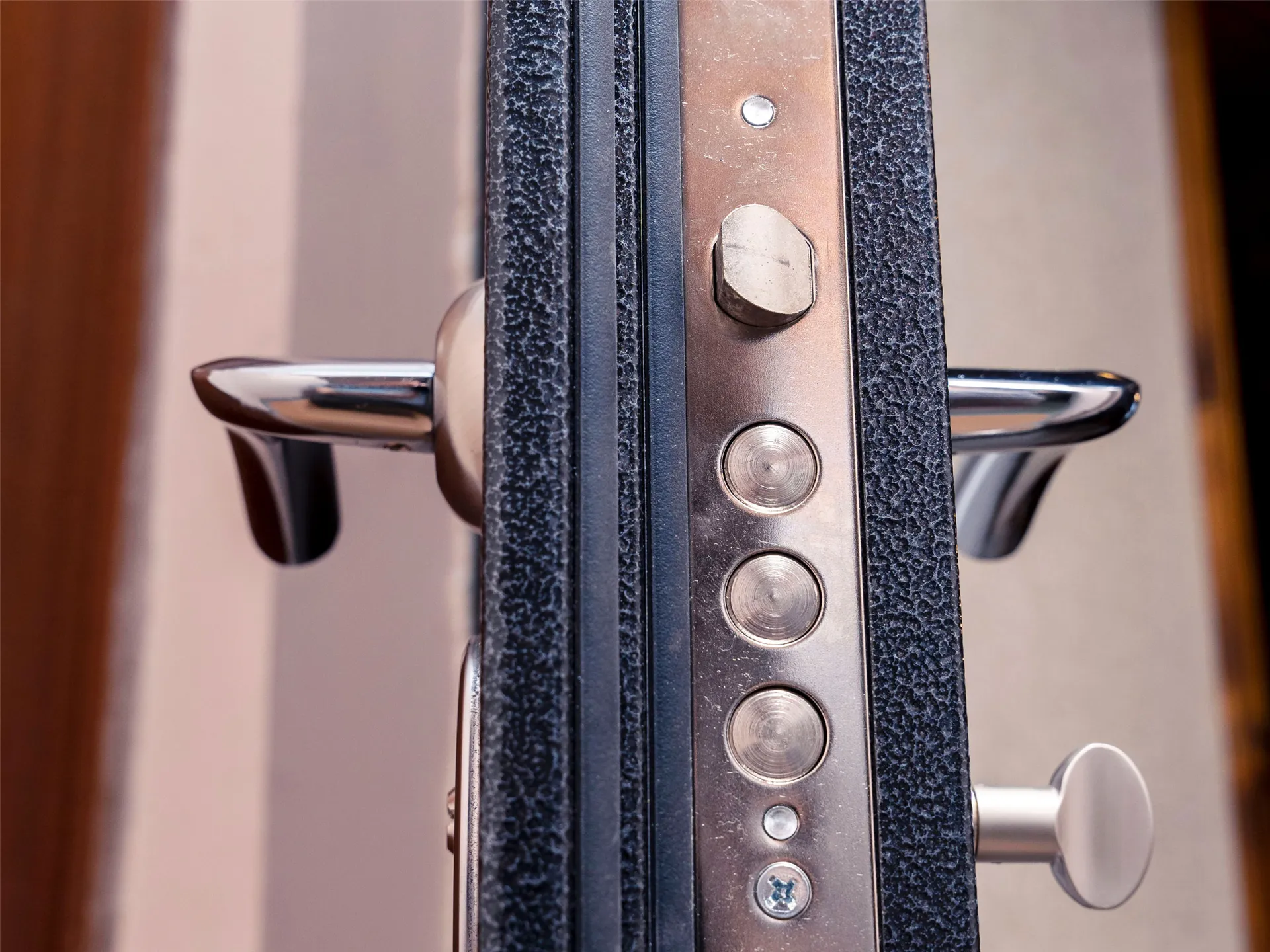 Çelik Kapı Seçerken Nelere Dikkat Edilmelidir?